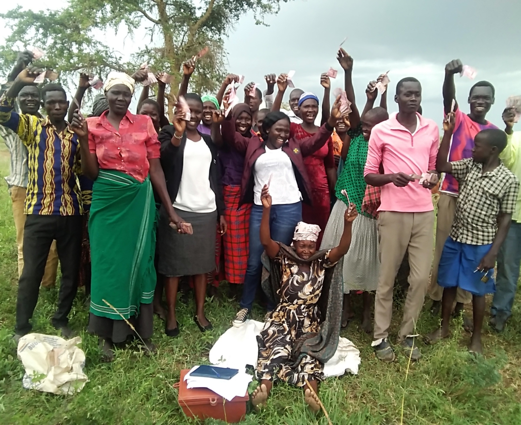 Trained-farmers-of-Asianut-farmers-group-in-Aturai-recieved-their-revolving-loan-1